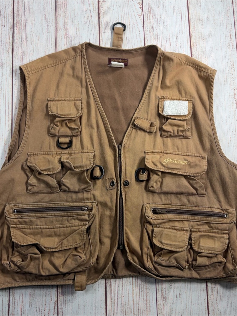 Vintage PFLUEGER Fly Fishing Outdoor Vest Tan Size XXL 2XL Pockets Zip